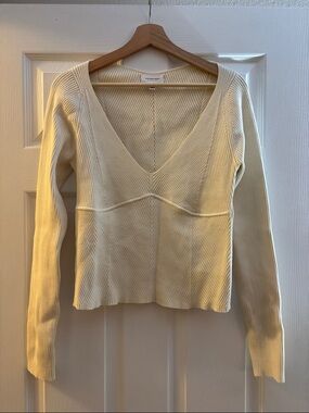Who What Wear Ribbed V-Neck Knit Top in Cream